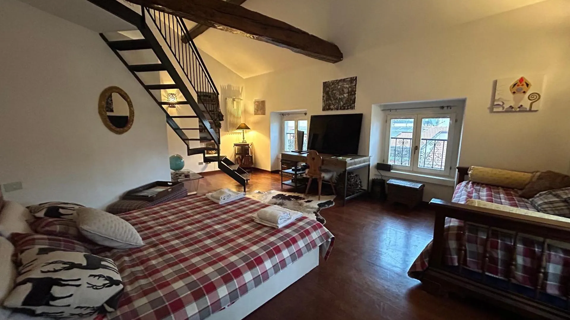 Casa Tiare, Artsy Apartment Zona Brera Moscova Milan