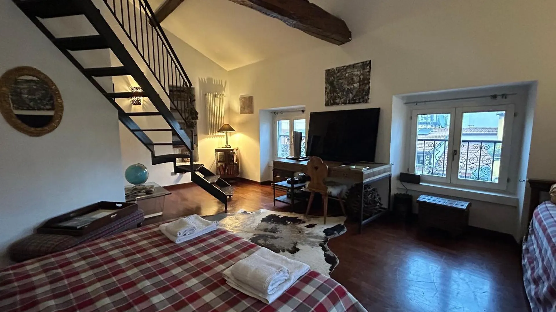 Casa Tiare, Artsy Apartment Zona Brera Moscova Milan